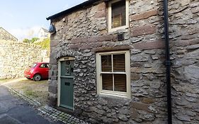 Fryers Cottage - Beautiful 2 Bedroom Town & Country Cottage On Edge Of Peak District