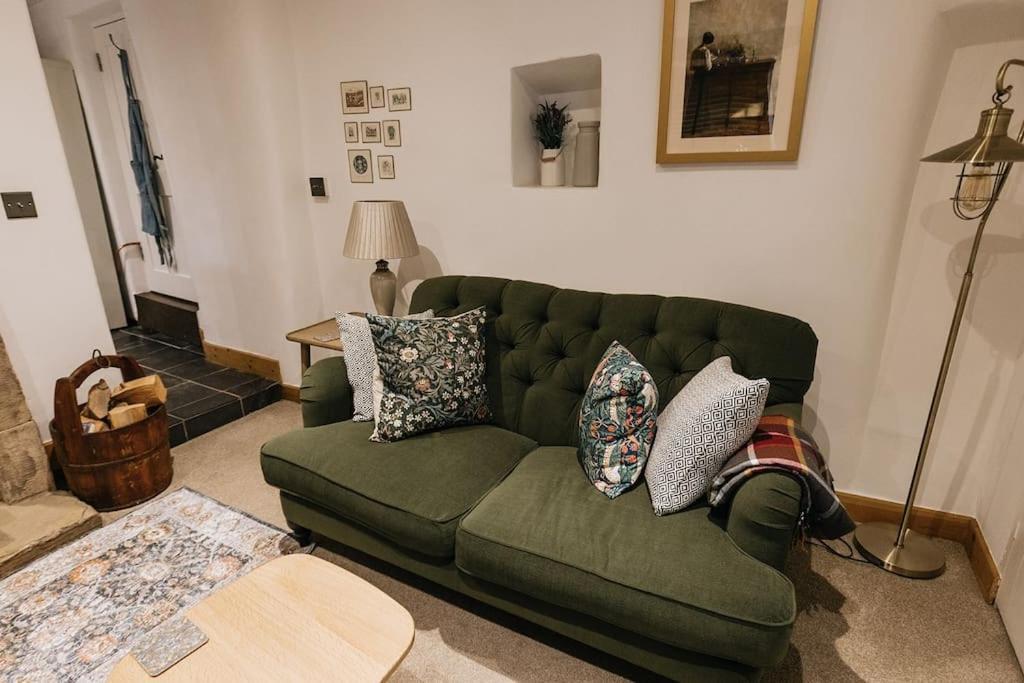 Fryers Cottage - Beautiful 2 Bedroom Town & Country Cottage On Edge Of Peak District Wirksworth Exterior photo
